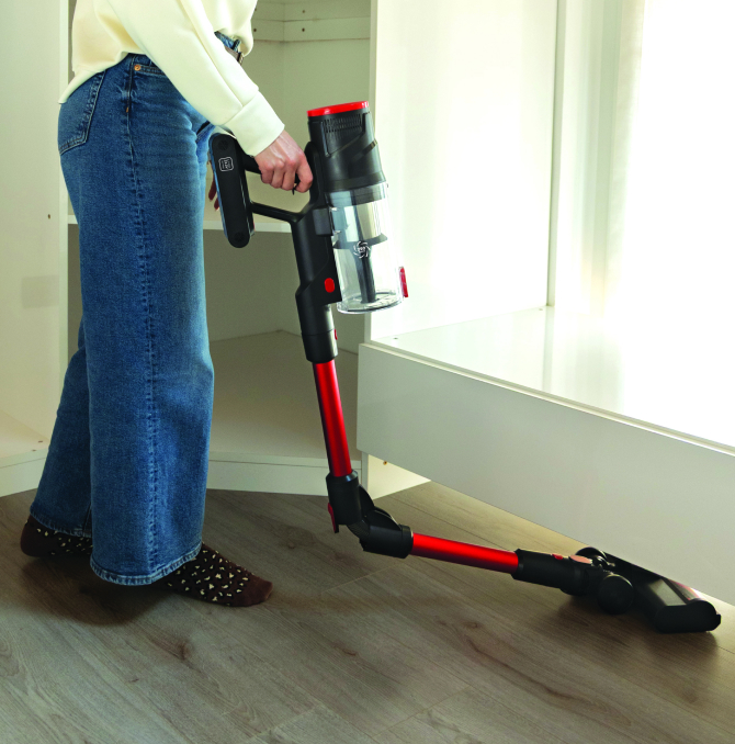 Iron vertically with ease and precision