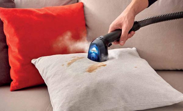 ¿Manchas de sangre en la ropa? Así puedes eliminarlas paso a paso con ayuda del vapor