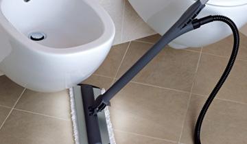 Steam Mop Vaporetto - cleaning narrow spaces